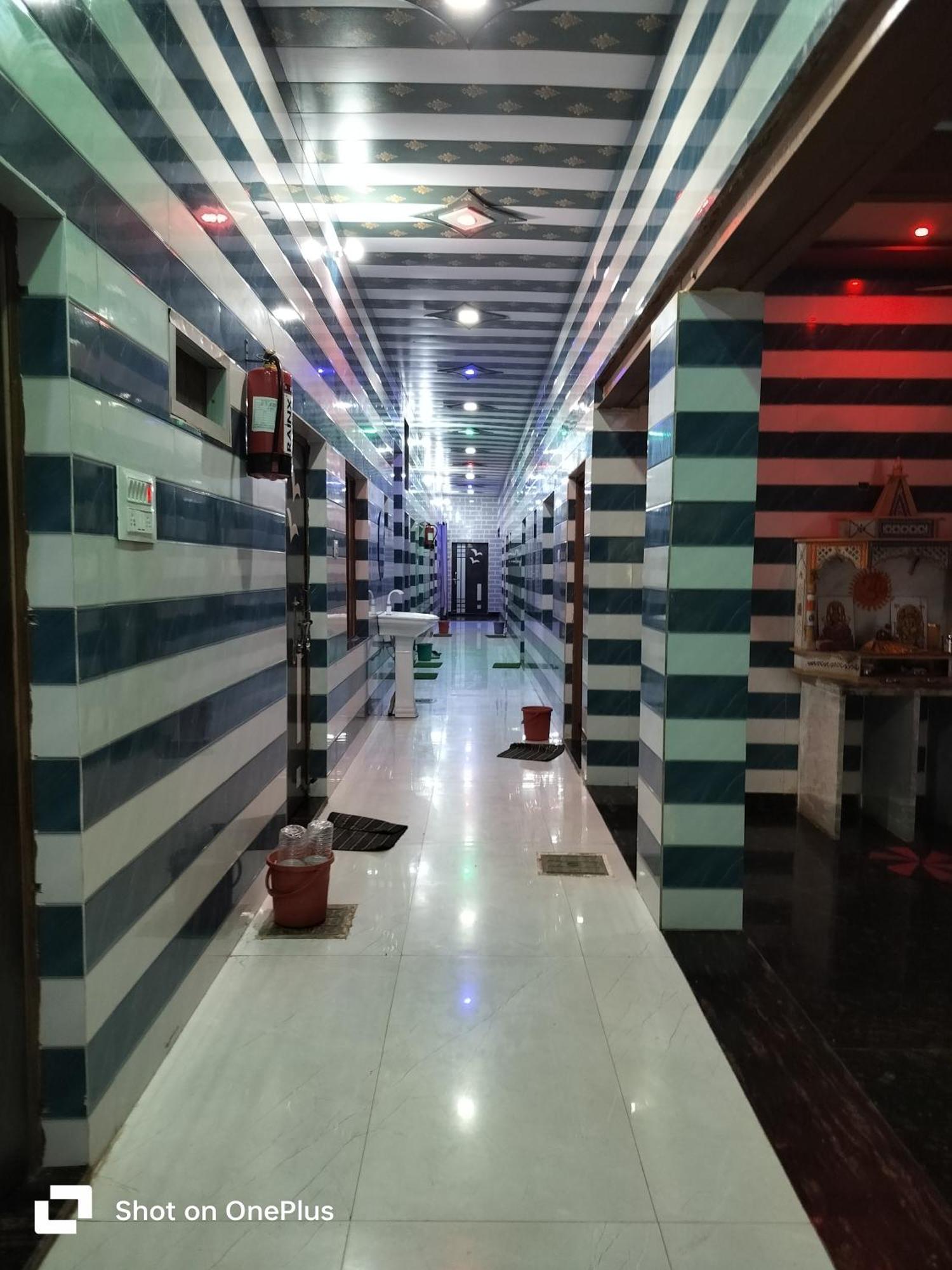 מלון Govardhan M&S Seva Sadan מראה חיצוני תמונה